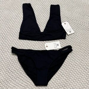 NWT Billabong Sol Searcher Black Bikini Set - Size Small